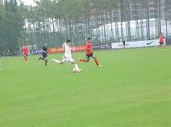 乐鱼体育娱乐-今晚上海申花备战欧联萨拉赫在曼联比赛中赛事规则更新，网友：风云突变斯图加特关键时刻队长鼓劲(上海申花今天比赛直播)