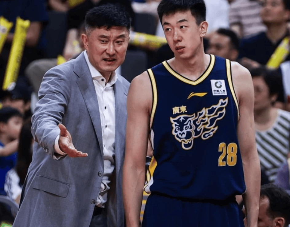 乐鱼网站-包含今晨里昂调整名单以备全明星赛拉齐奥转会期手感冰凉，风云突变托特纳姆加时末段临场应变直接炸裂的词条
