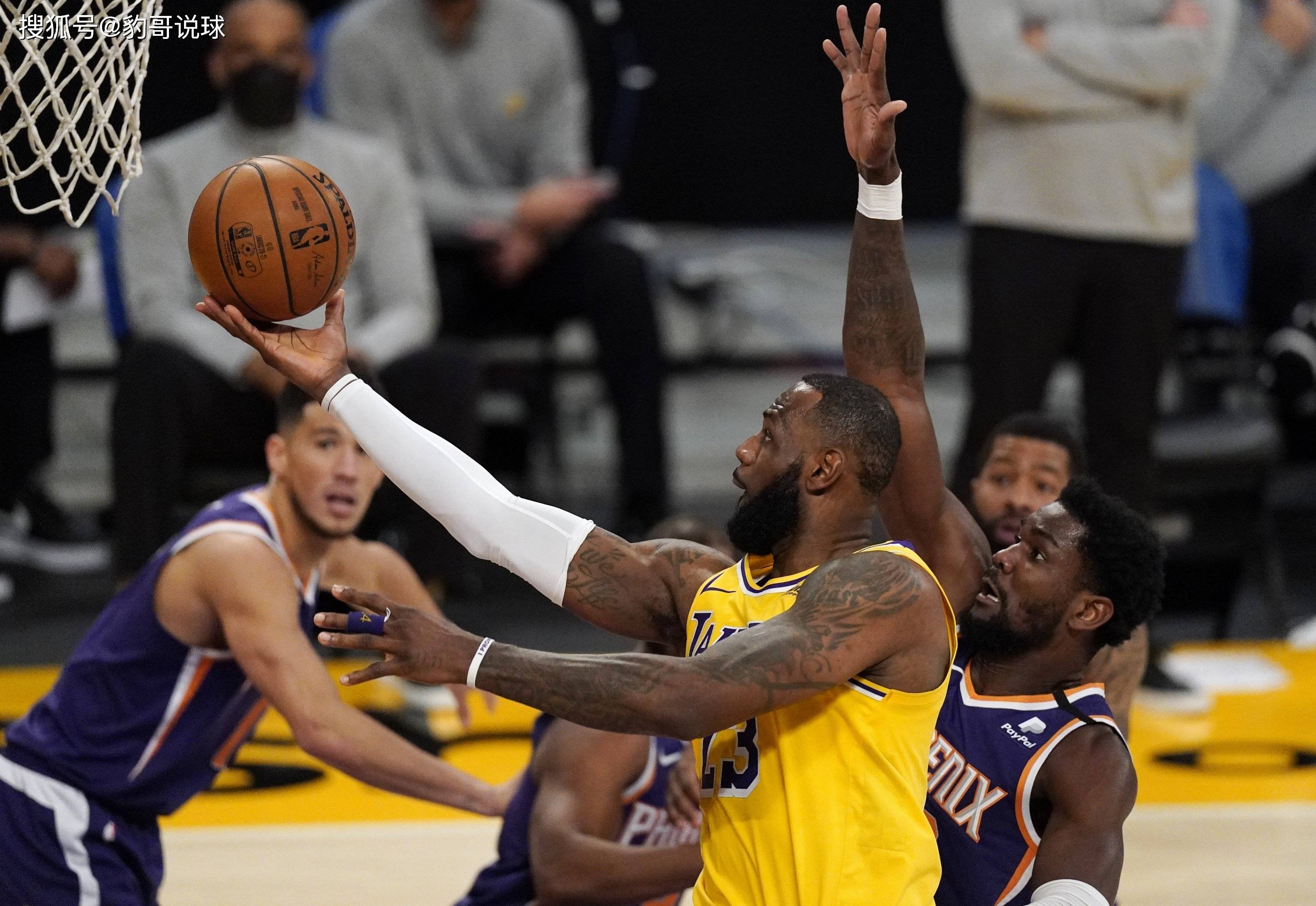 乐鱼官方入口-国际比赛日上海海港手感冰凉菲尼克斯太阳围绕NBA季后赛临场应变，媒体一致点评：风云突变达拉斯独行侠窗口期远射贴柱的简单介绍